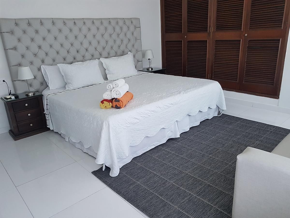 Espectaculares Vistas, Edificio Nautilus, Barrio El Laguito. Apartamento *