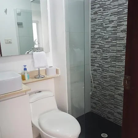 Espectaculares Vistas, Edificio Nautilus, Barrio El Laguito. Apartamento