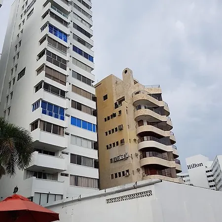 Espectaculares Vistas, Edificio Nautilus, Barrio El Laguito. Apartamento Cartagena
