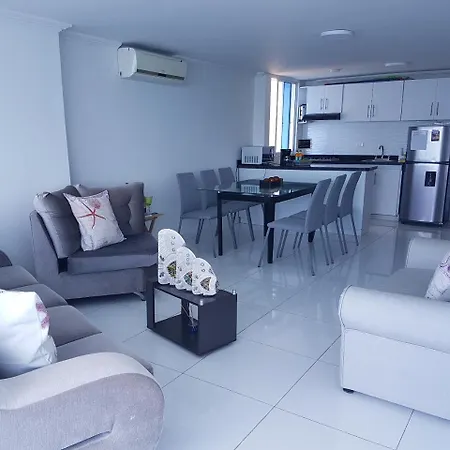 Apartamento Espectaculares Vistas, Edificio Nautilus, Barrio El Laguito. Cartagena