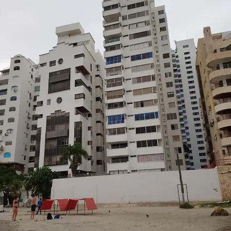 Espectaculares Vistas, Edificio Nautilus, Barrio El Laguito.