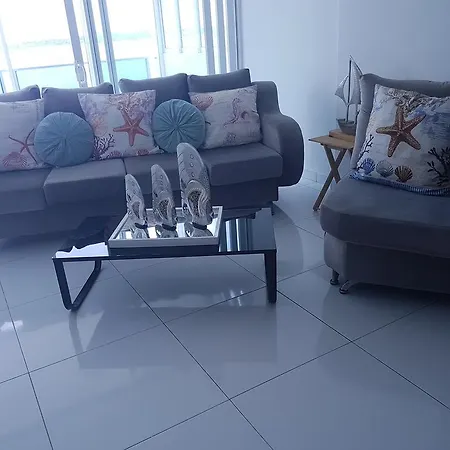 Apartamento Espectaculares Vistas, Edificio Nautilus, Barrio El Laguito.