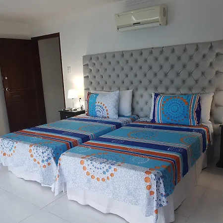 Apartamento Espectaculares Vistas, Edificio Nautilus, Barrio El Laguito. *