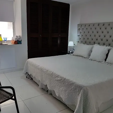 Espectaculares Vistas, Edificio Nautilus, Barrio El Laguito. Apartamento