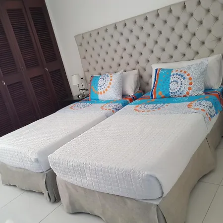 Espectaculares Vistas, Edificio Nautilus, Barrio El Laguito. Apartamento *